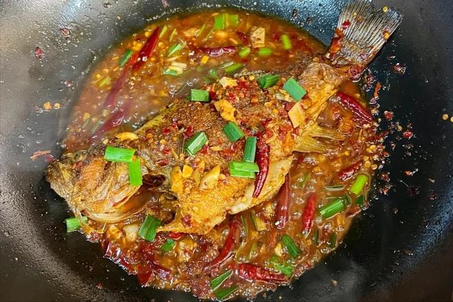 种家常吃法刺少肉嫩老人小孩放心炫尊龙凯时全家都爱吃的鲈鱼做法！4(图7)